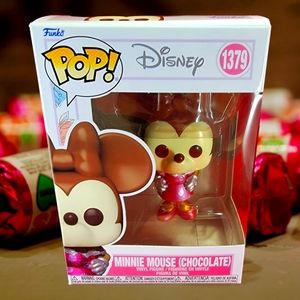 Minnie mouse (chocolate) funko # 1379 (nib) with pop protector
